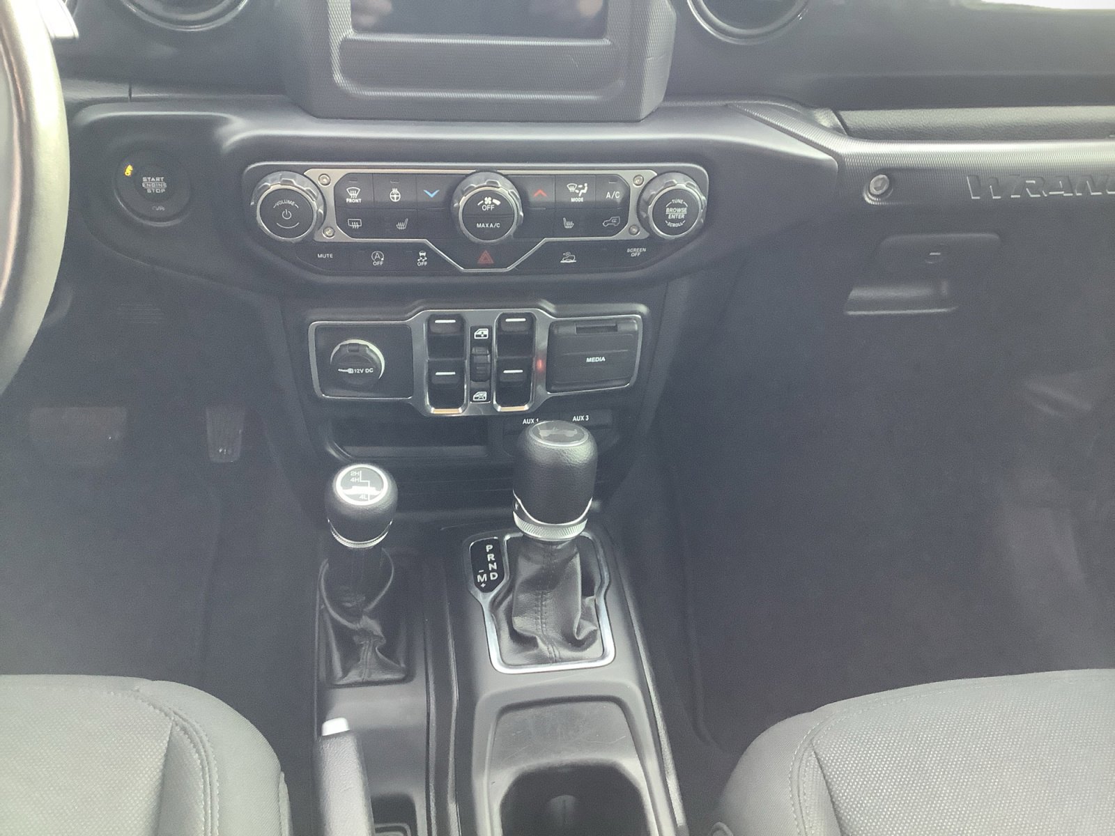 Used 2022 Jeep Wrangler Unlimited Sport image 11