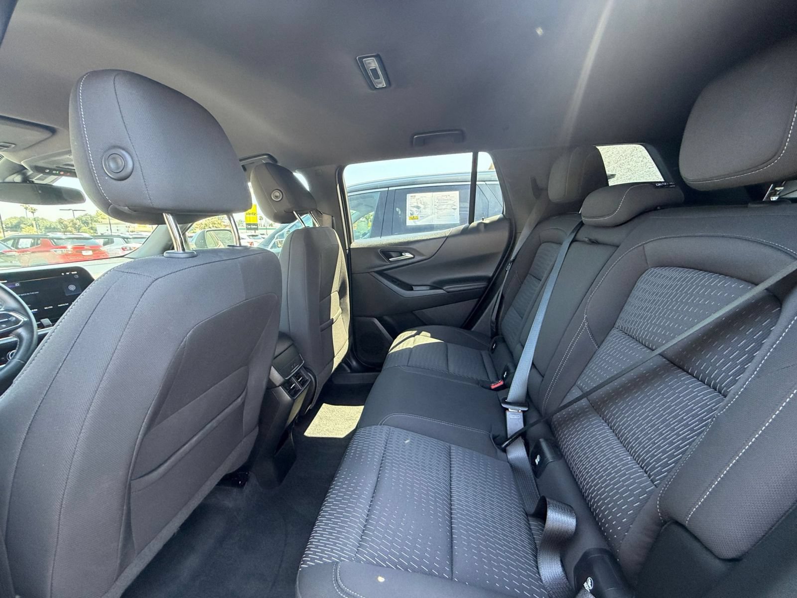 Used 2025 Chevrolet Equinox LT FWD image 27