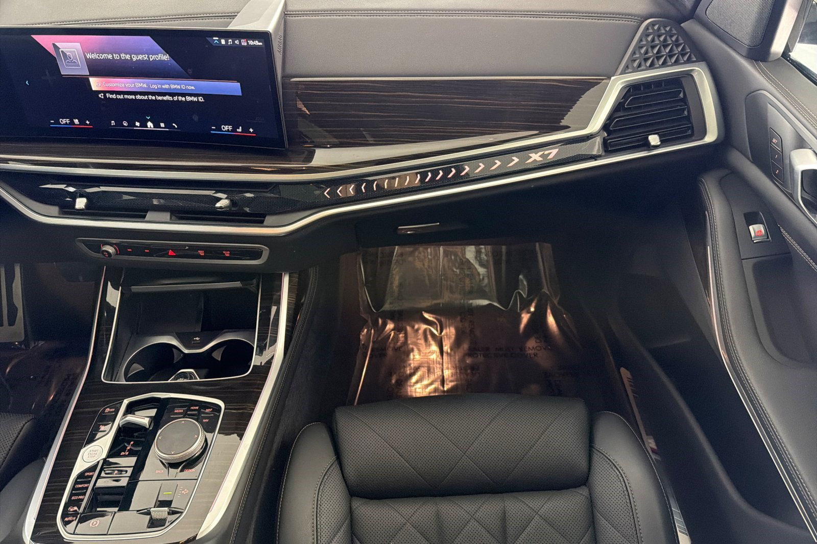 Used 2024 BMW X7 xDrive40i w/ M Sport Package AWD/4WD image 32