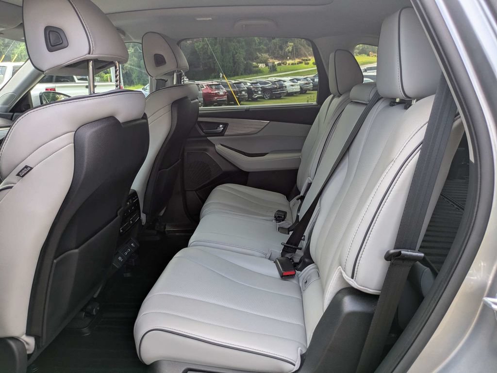 Used 2023 Acura MDX SH-AWD w/ Advance Package image 15