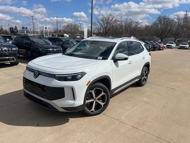 New 2026 Volkswagen Tiguan SE AWD/4WD image 3