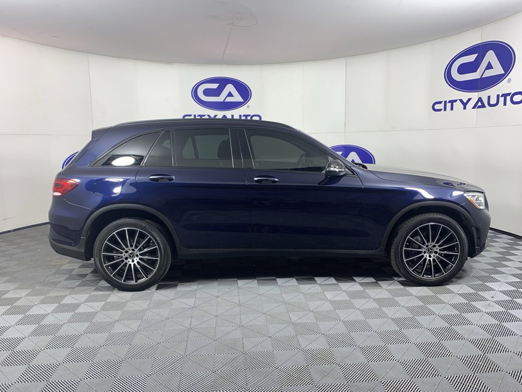 Used 2021 Mercedes-Benz GLC 300 w/ AMG Line image 2