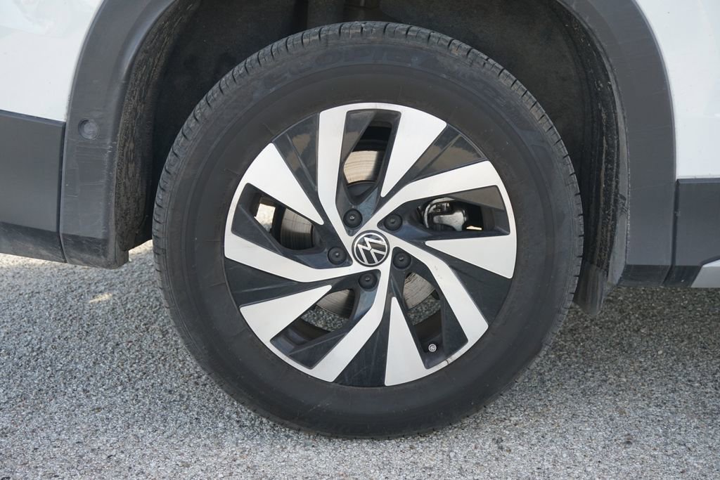 Used 2025 Volkswagen Tiguan S image 6