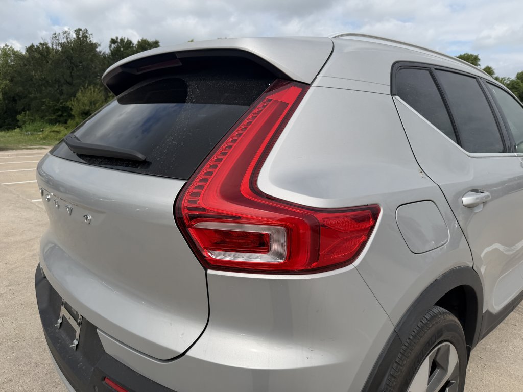 Used 2023 Volvo XC40 B5 Plus w/ Driver Assist Package AWD/4WD image 26