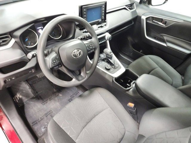 Certified 2022 Toyota RAV4 XLE w/ Convenience Package image 28