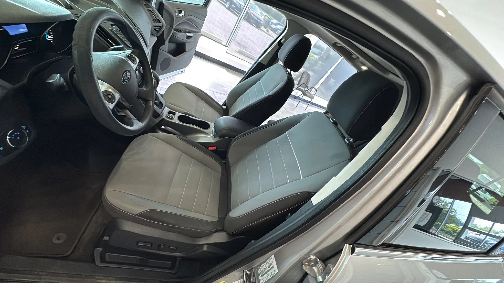 Used 2015 Ford Escape SE FWD image 20