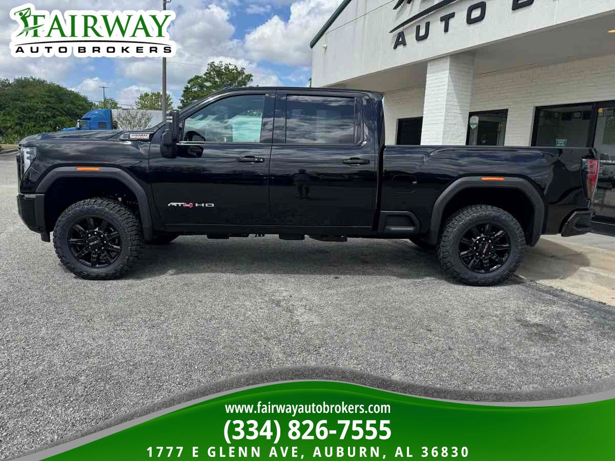 Used 2025 GMC Sierra 2500 AT4 w/ Technology Package image 9