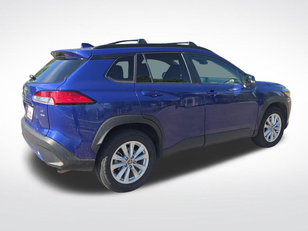 Used 2022 Toyota Corolla Cross LE w/ Moonroof Package AWD/4WD image 6