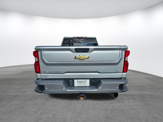 Used 2023 Chevrolet Silverado 2500 LTZ w/ LTZ Premium Package AWD/4WD image 7