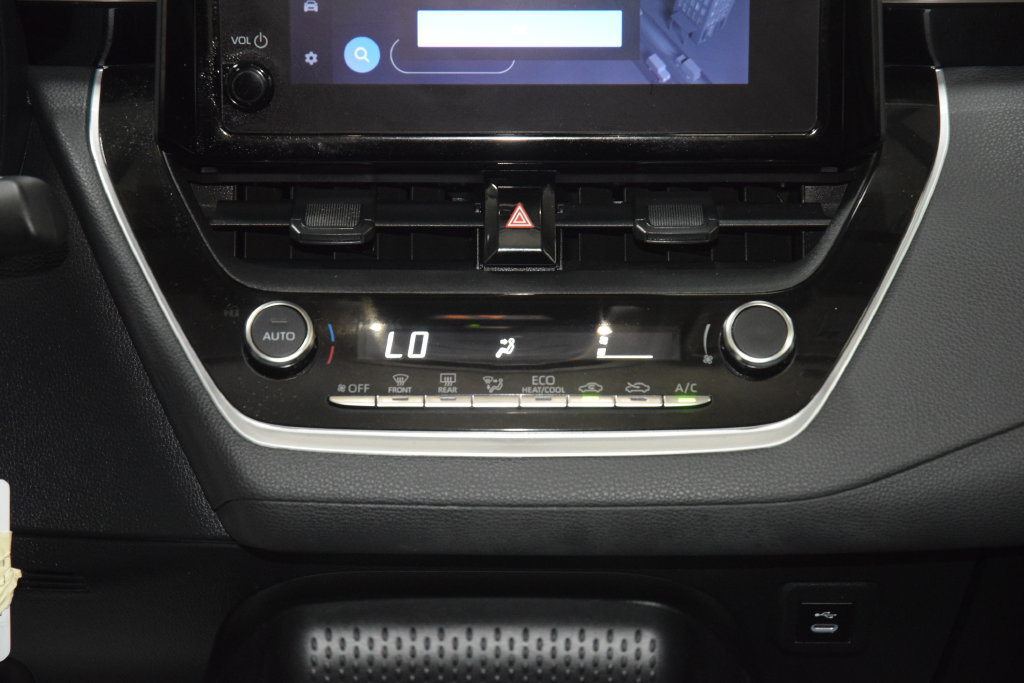 Used 2023 Toyota Corolla LE FWD image 28
