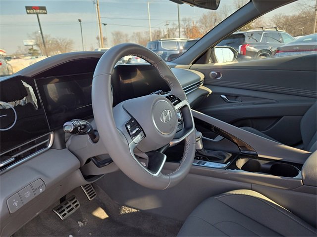 Certified 2025 Hyundai Elantra SEL image 24