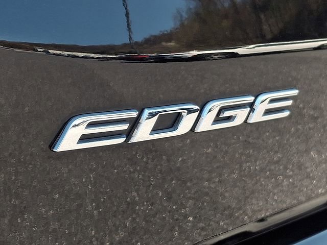 Used 2019 Ford Edge SEL w/ Equipment Group 201A AWD/4WD image 32