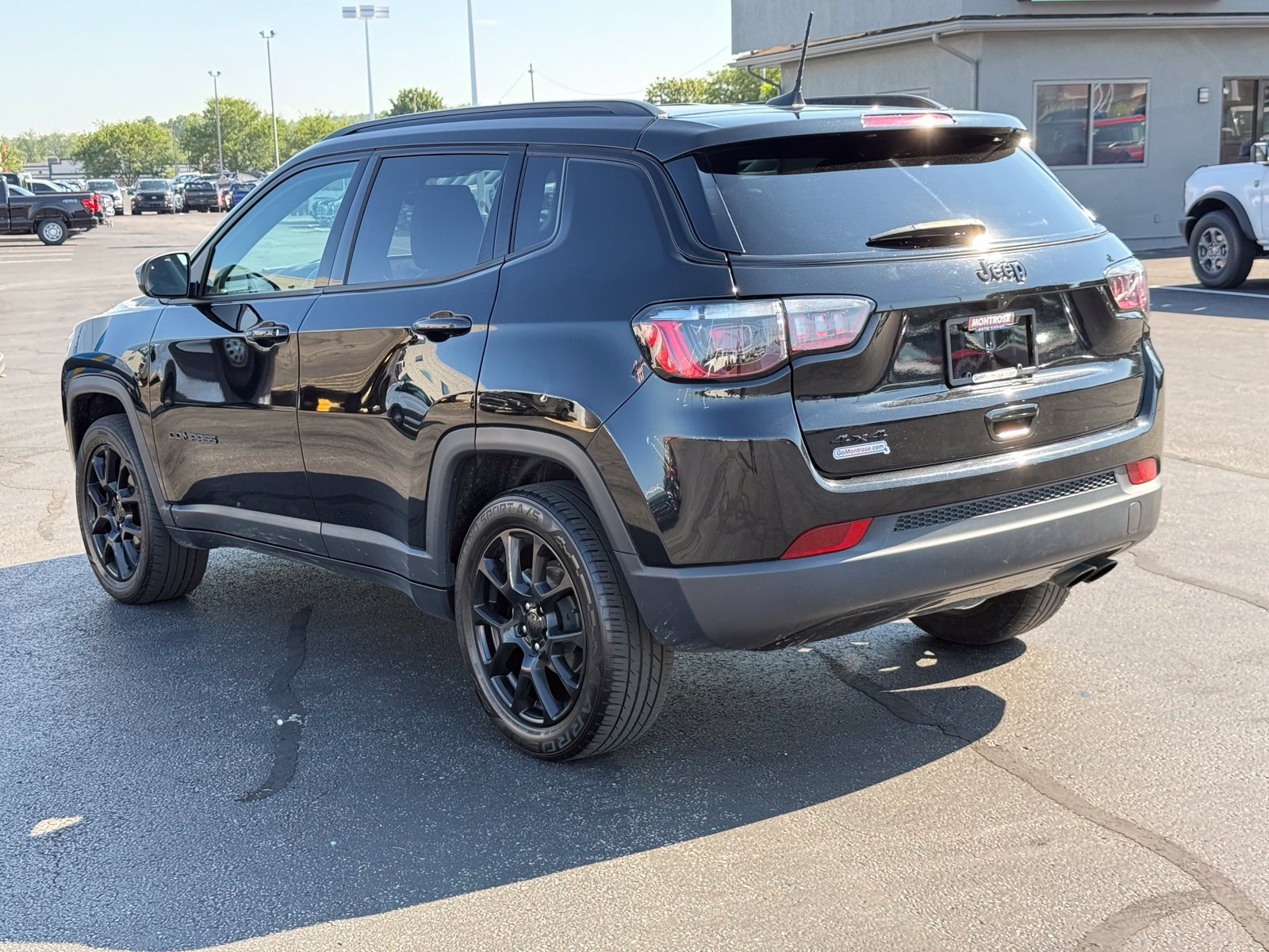 Used 2022 Jeep Compass Latitude w/ Convenience Group AWD/4WD image 6