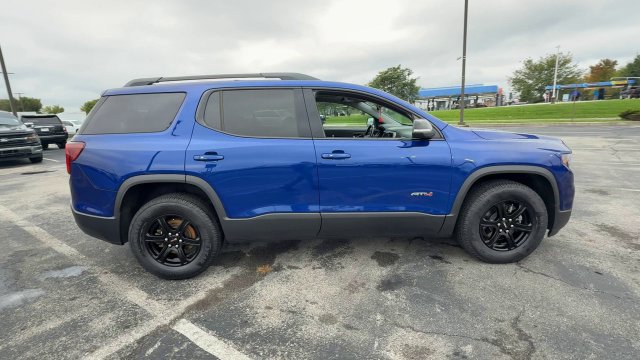 Used 2023 GMC Acadia AT4 w/ Preferred Package AWD/4WD image 9