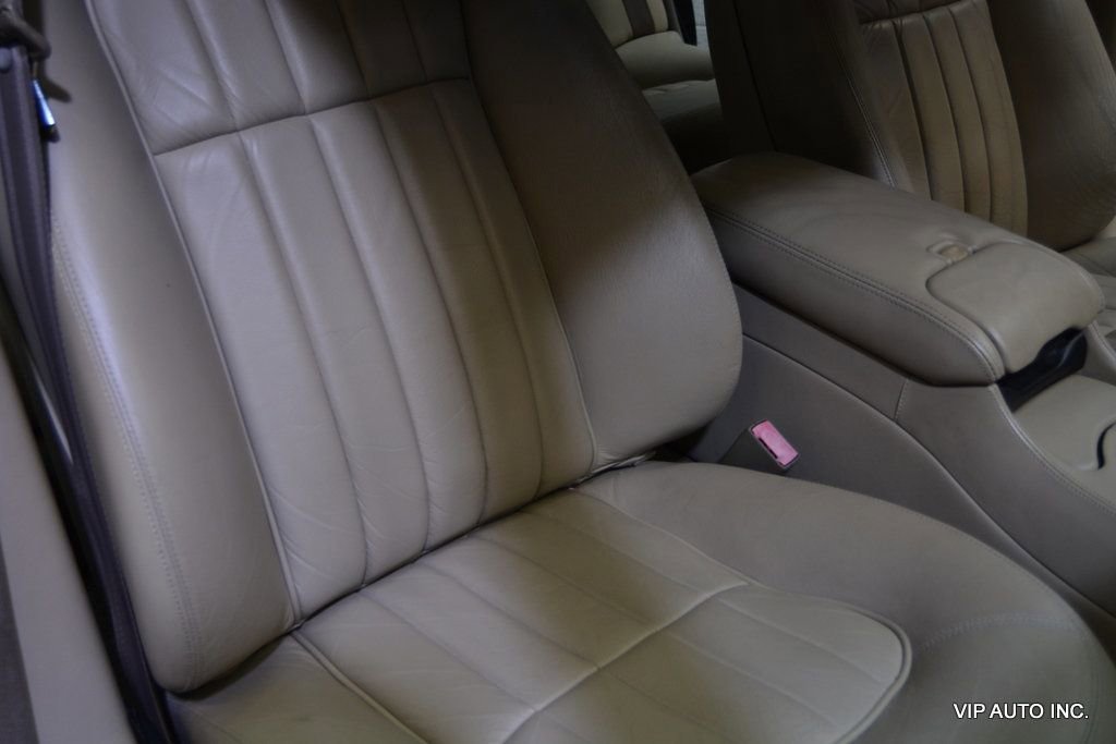 Used 2000 Jaguar XJ8 image 15