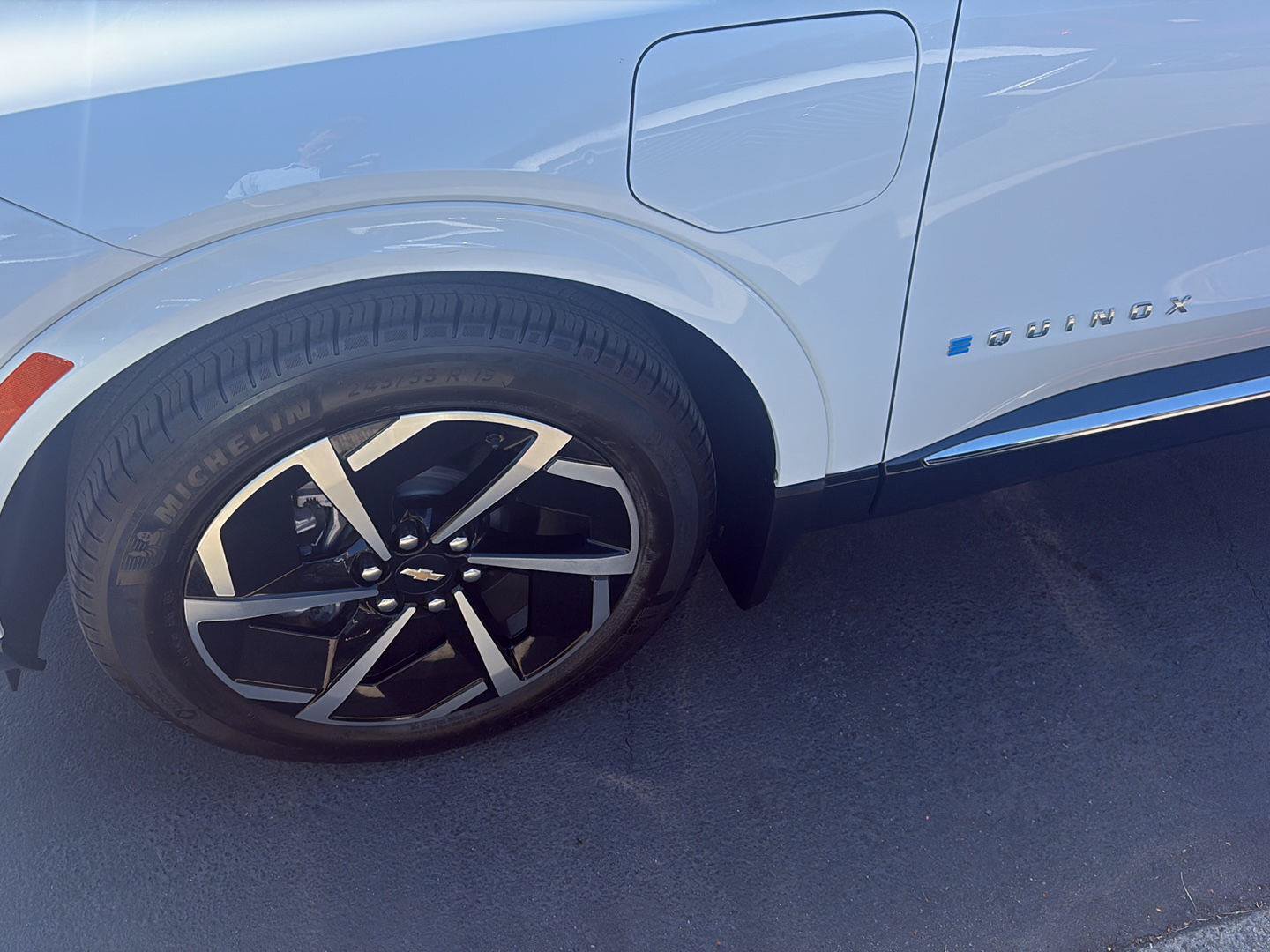 Used 2024 Chevrolet Equinox EV LT w/ LPO, Active Package FWD image 12