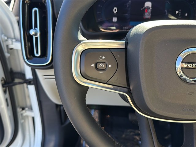 Used 2023 Volvo XC40 B5 Ultimate w/ Protection Package Premier image 15