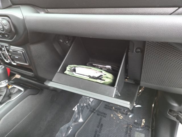 Used 2021 Jeep Wrangler Unlimited Sahara image 52