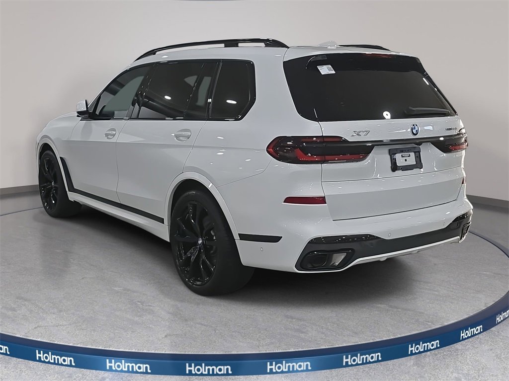 Used 2024 BMW X7 xDrive40i w/ M Sport Package image 7