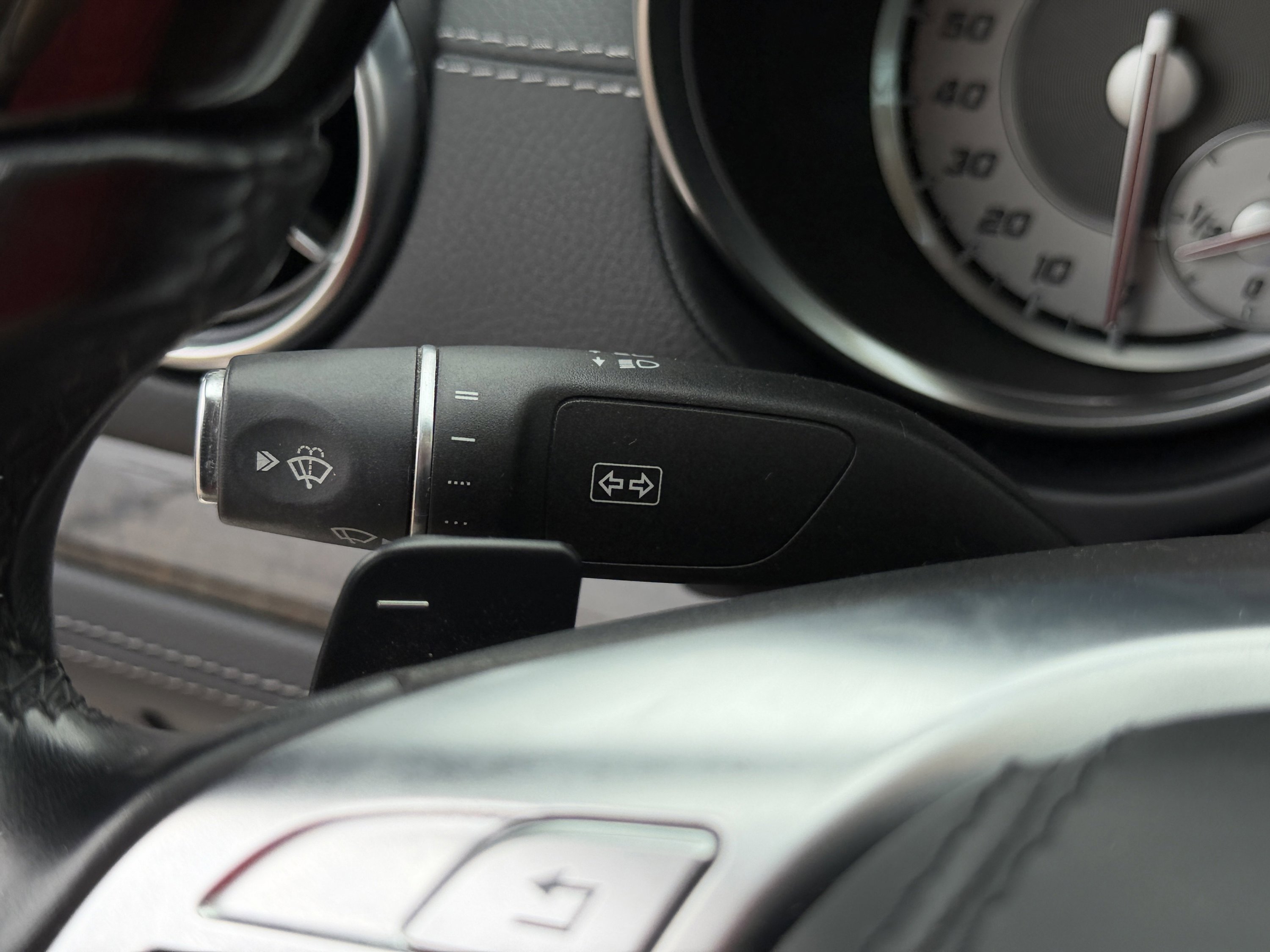 Used 2016 Mercedes-Benz SL 400 image 39