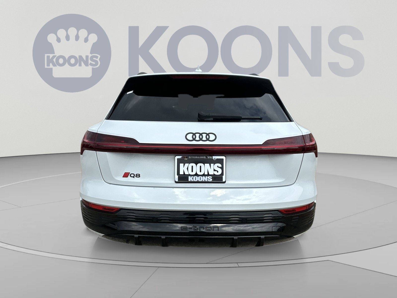 Used 2024 Audi Q8 e-tron Prestige w/ Prestige Package AWD/4WD image 10