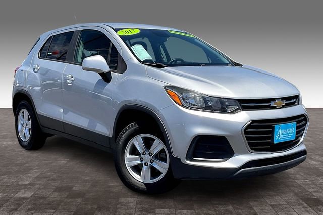 Used 2017 Chevrolet Trax LS w/ Fleet Convenience Package AWD/4WD image 10