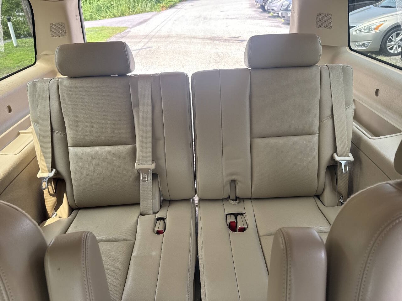 Used 2013 Chevrolet Suburban LTZ AWD/4WD image 14