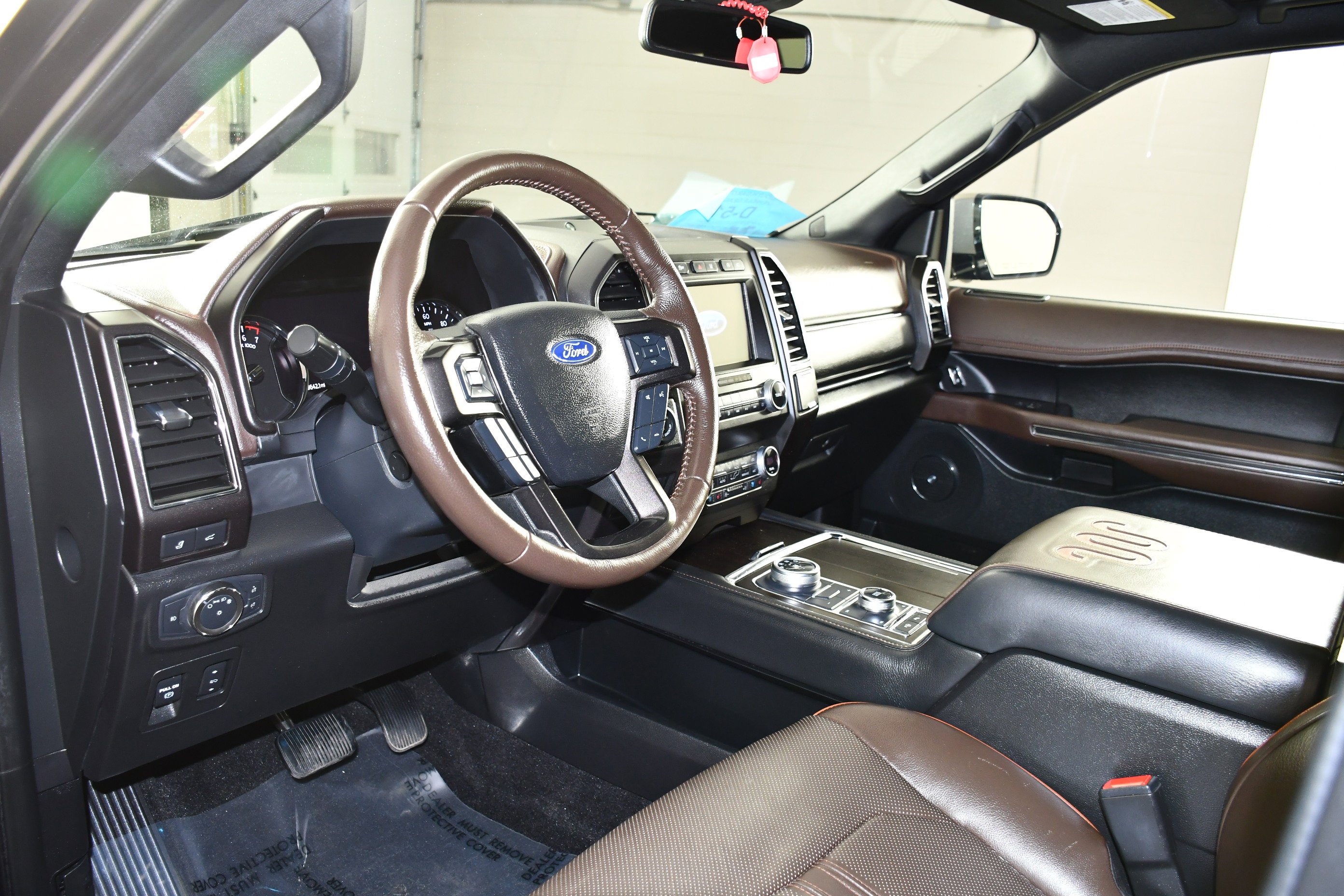 Used 2021 Ford Expedition Max King Ranch image 2