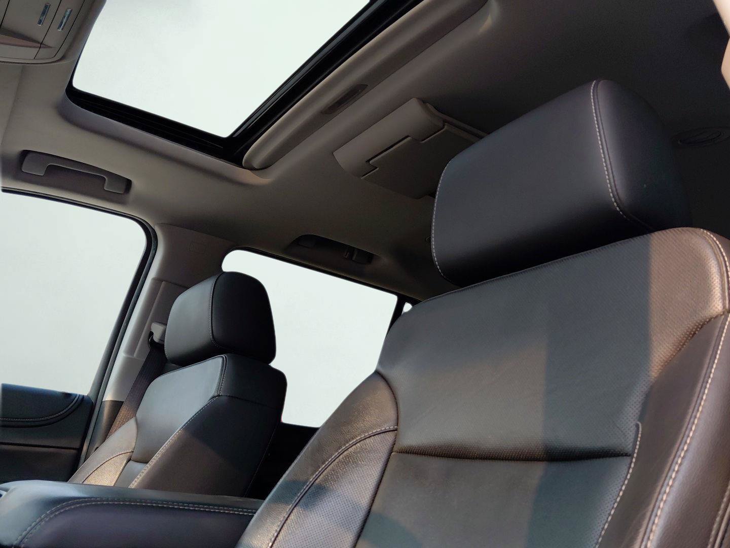 Used 2018 Chevrolet Tahoe Premier AWD/4WD image 9