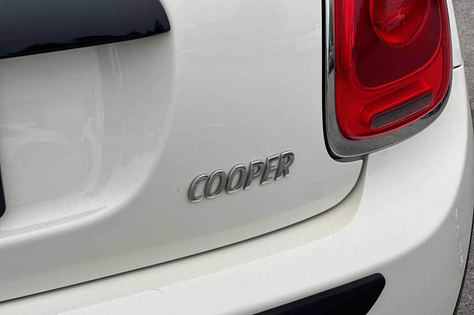 Used 2016 MINI Cooper 2-Door Hardtop FWD image 30