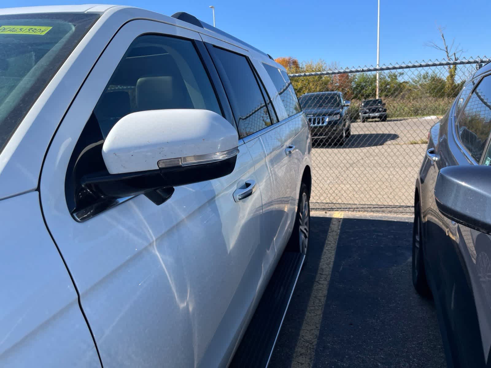 Used 2023 Ford Expedition Max Limited AWD/4WD image 8