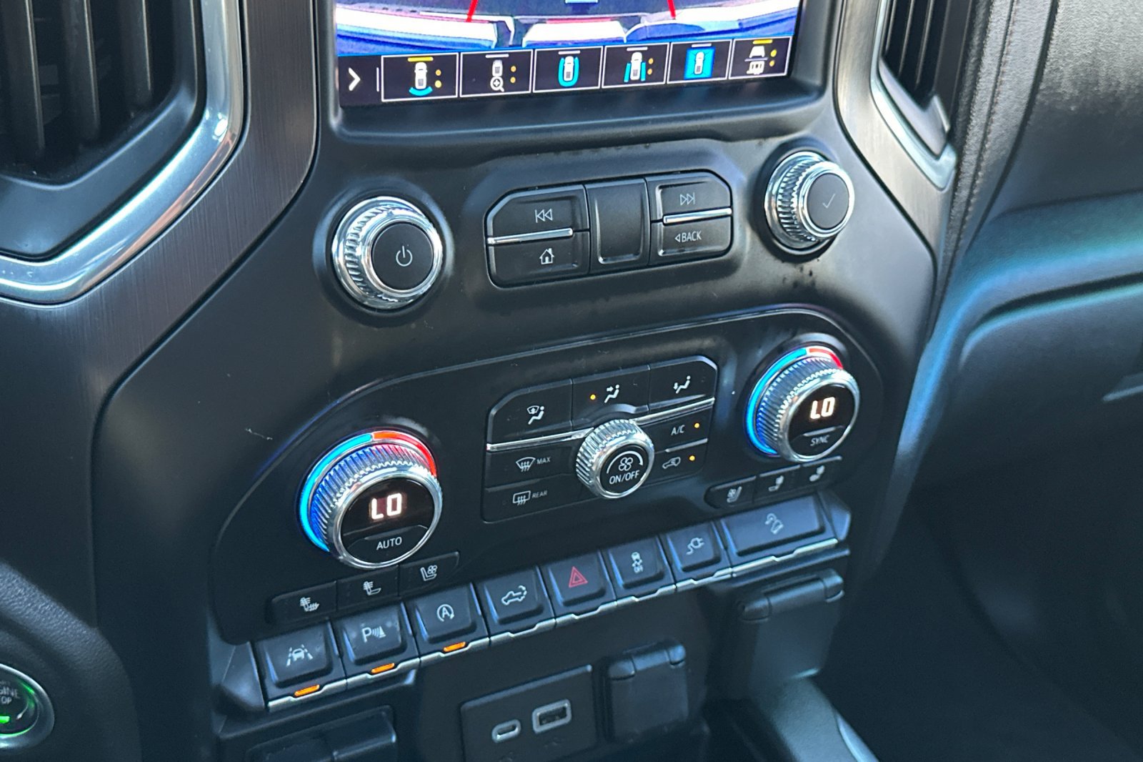 Used 2020 GMC Sierra 1500 AT4 w/ AT4 Premium Package AWD/4WD image 27