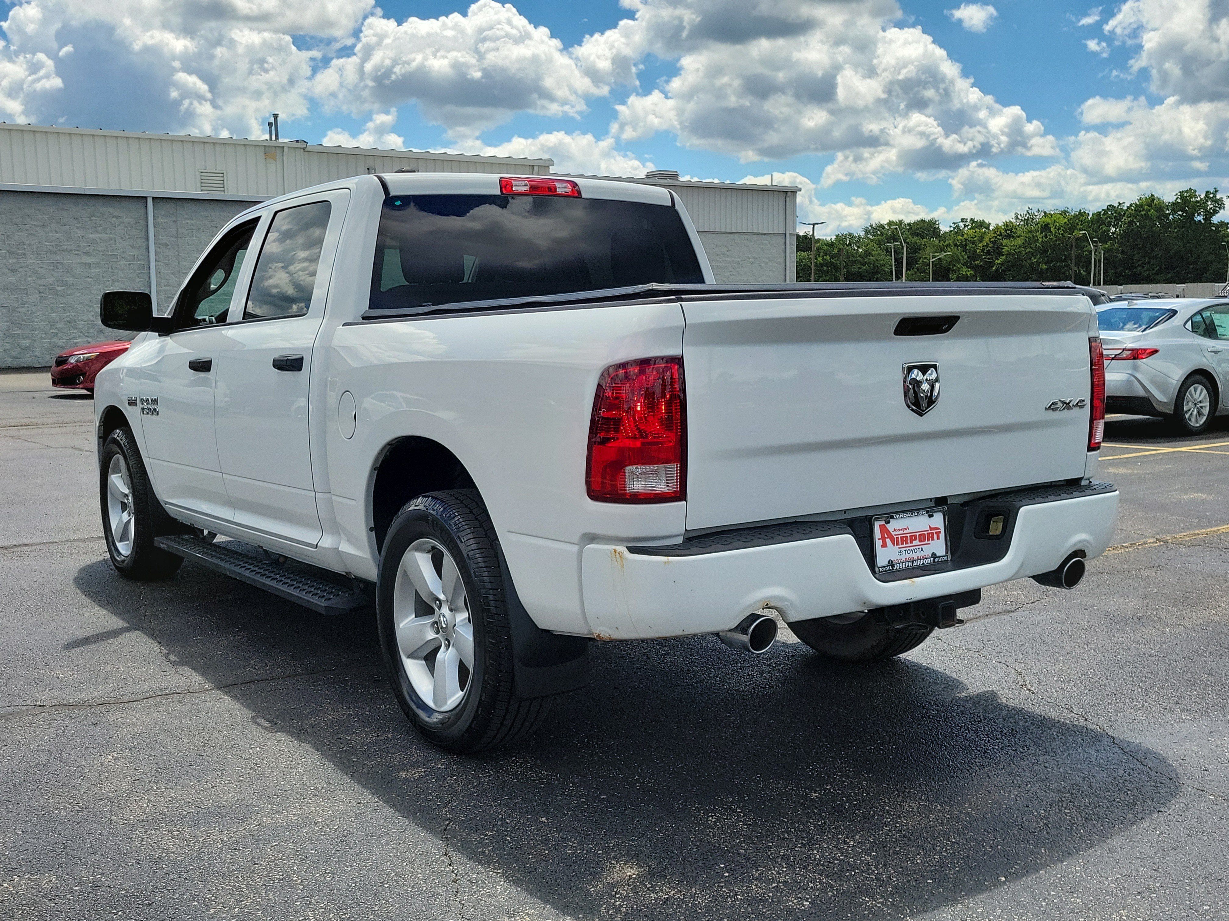 Used 2016 RAM 1500 Express w/ Popular Equipment Group AWD/4WD image 3