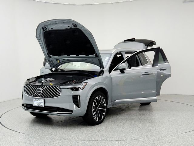 New 2026 Volvo XC90 B6 Plus w/ Protection Package Premier image 9