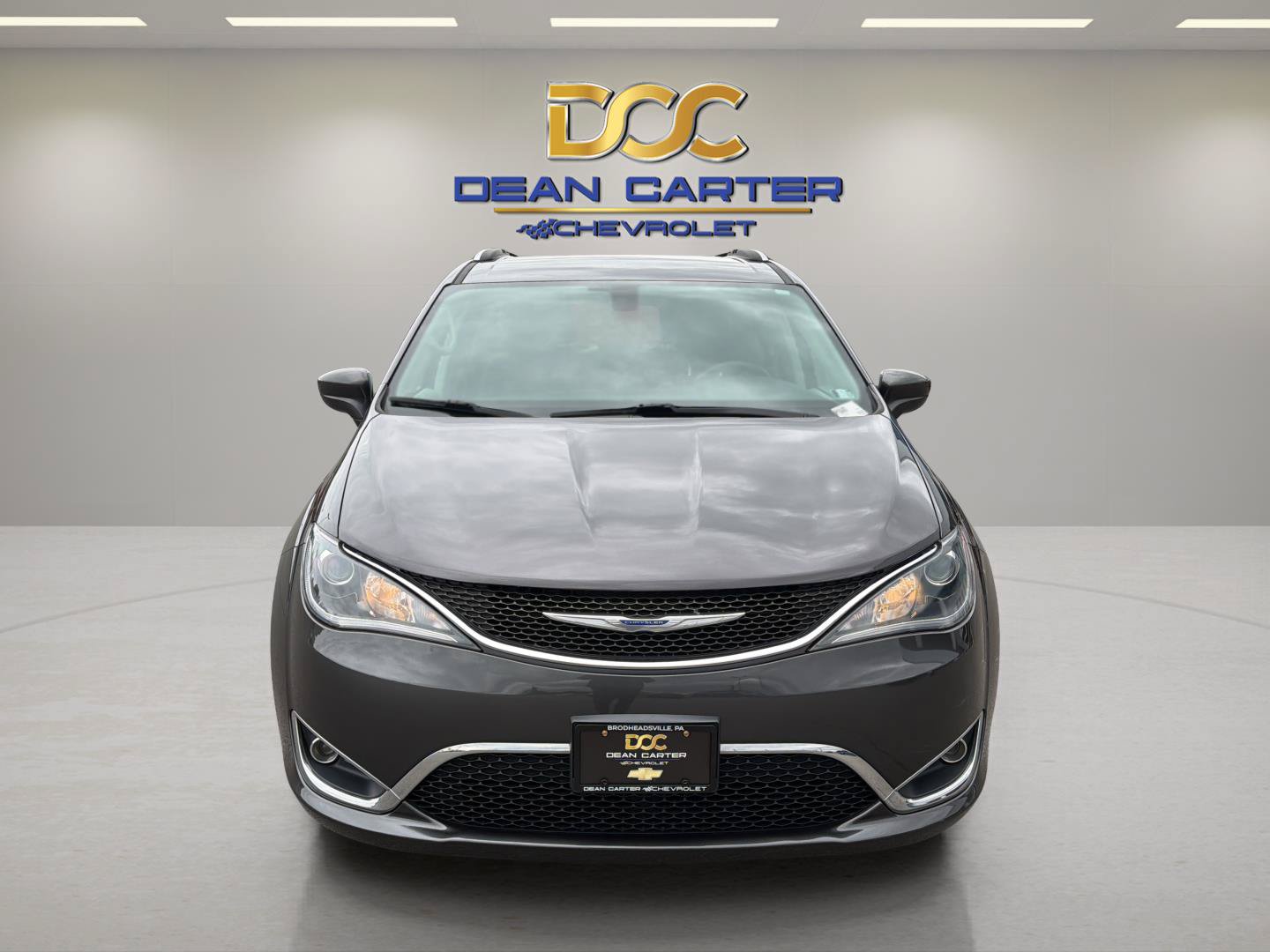 Used 2019 Chrysler Pacifica Touring-L FWD image 8