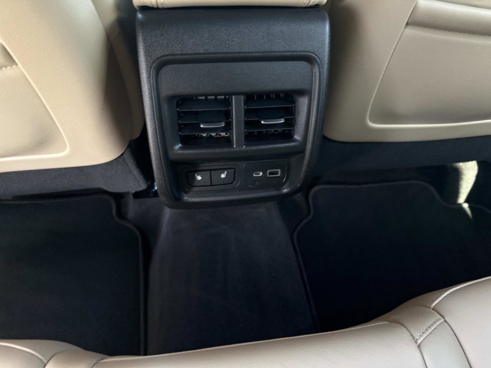 Certified 2024 Cadillac XT4 Premium Luxury w/ Cold Weather Package image 17