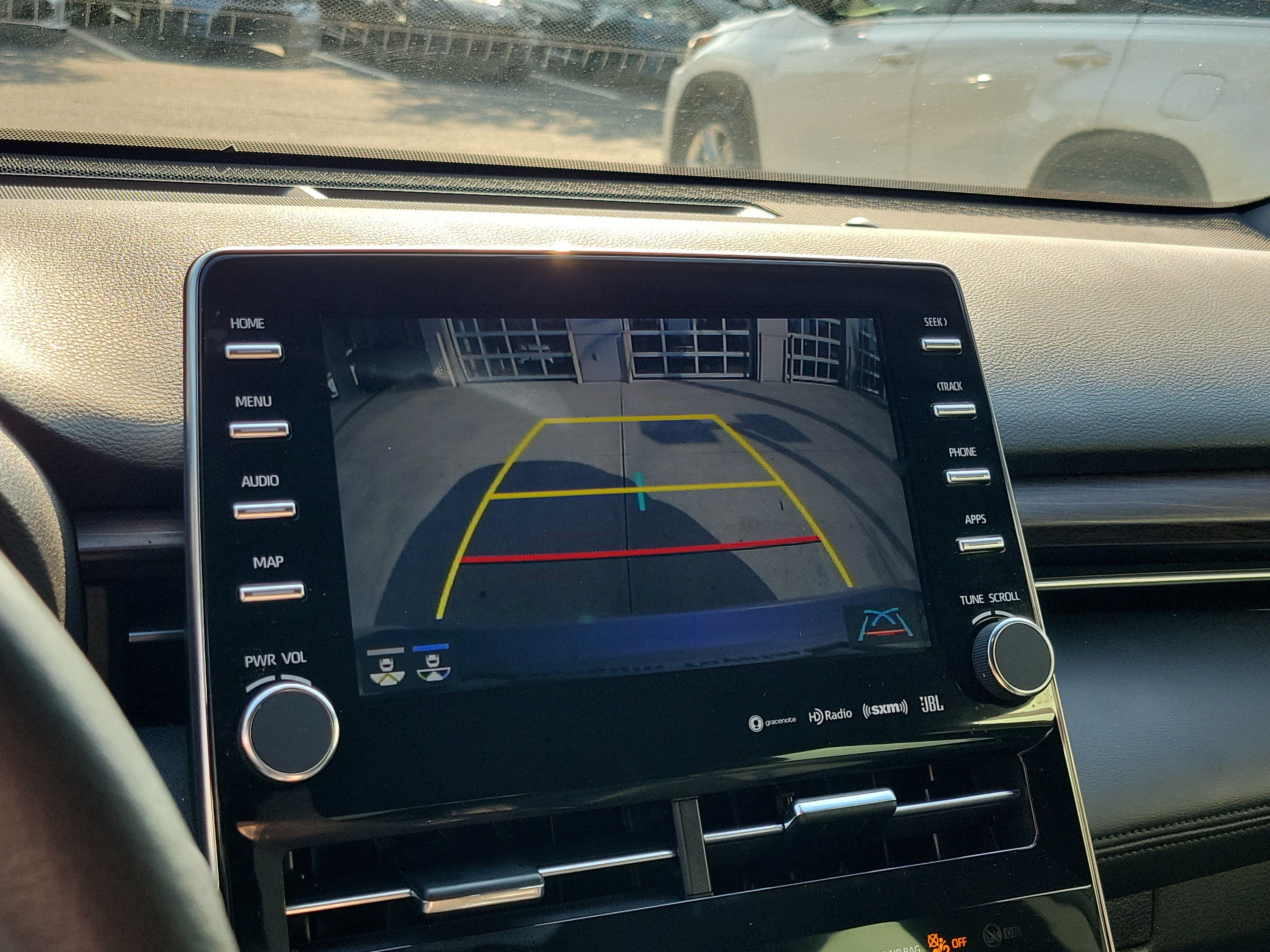 Used 2021 Toyota Avalon XLE w/ Moonroof Package FWD image 22