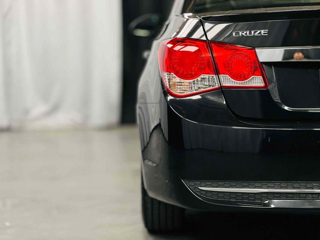 Used 2013 Chevrolet Cruze LT w/ All-Star Edition image 10