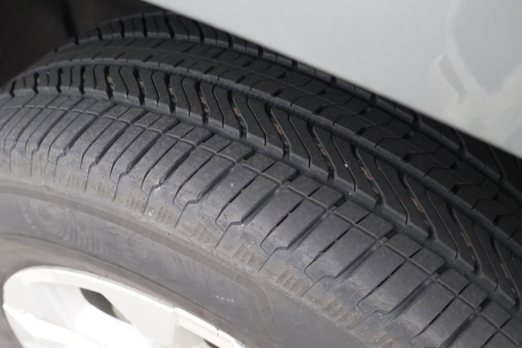 Used 2023 Chevrolet Silverado 1500 LTZ w/ LTZ Premium Package image 9