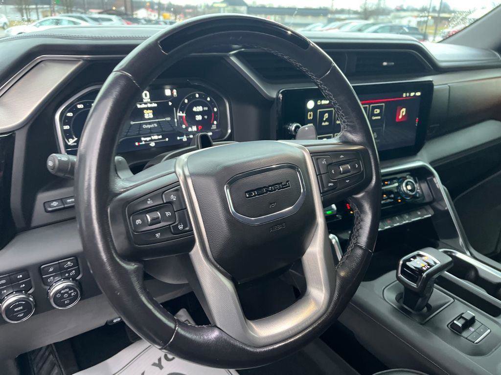 Used 2022 GMC Sierra 1500 Denali w/ Technology Package AWD/4WD image 10