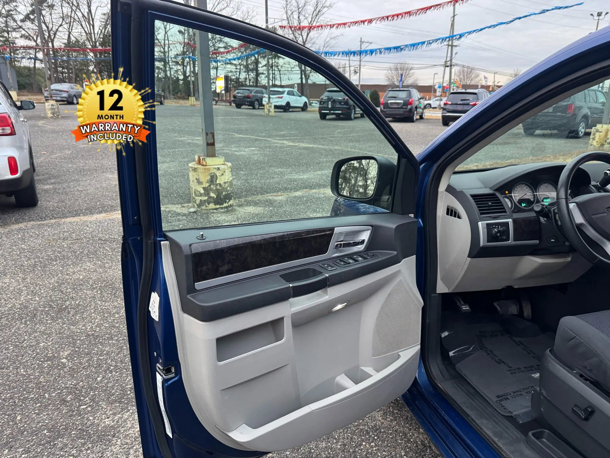 Used 2010 Dodge Grand Caravan SXT image 10