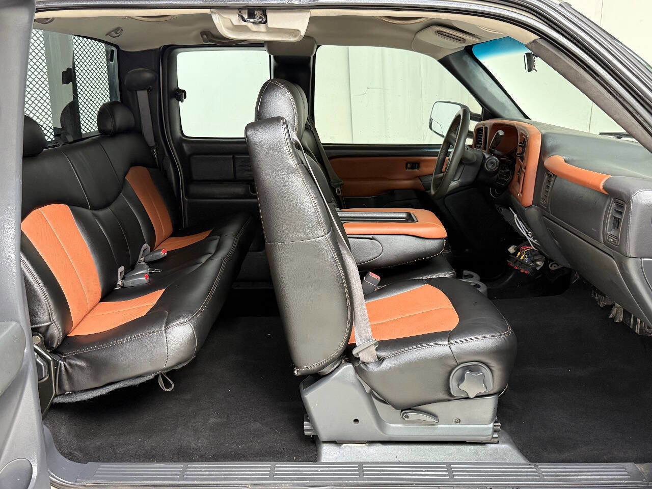 Used 2002 Chevrolet Silverado 3500 2WD Extended Cab image 24