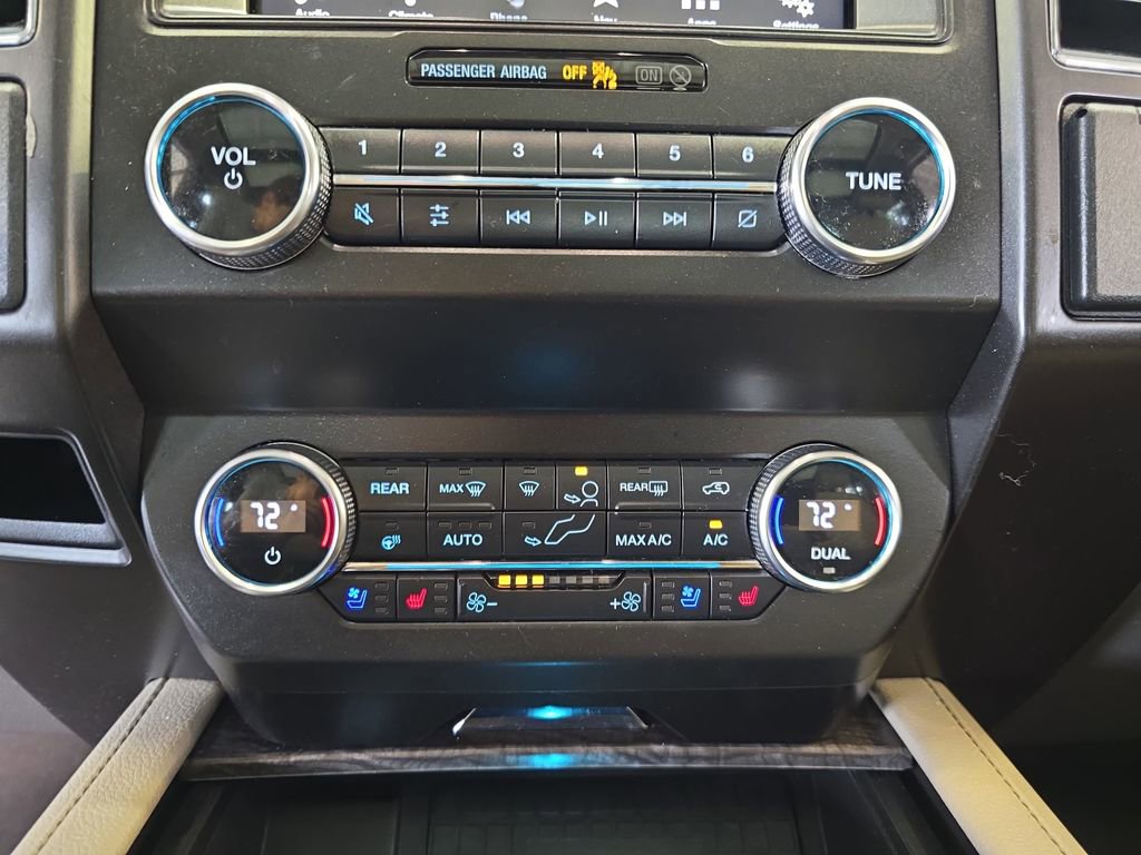 Used 2019 Ford Expedition Limited w/ Equipment Group 302A RWD image 25