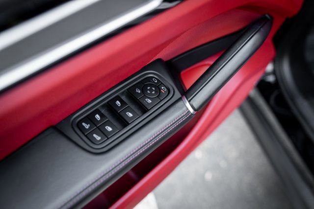 Used 2023 Porsche Cayenne Platinum Edition image 50