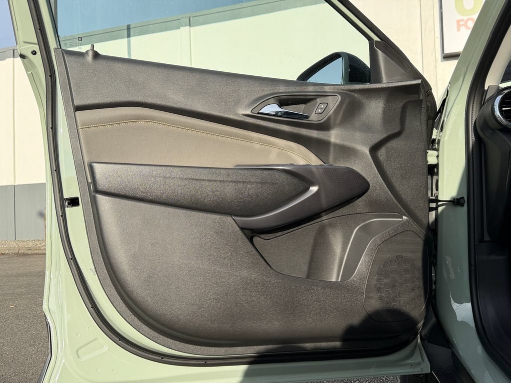 New 2026 Chevrolet Trax ACTIV w/ Driver Confidence Package FWD image 20