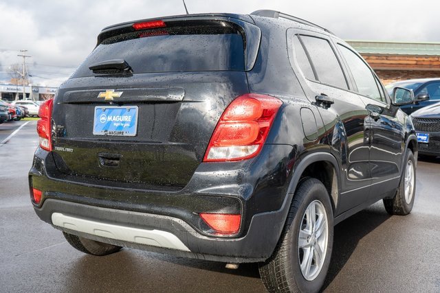 Used 2022 Chevrolet Trax LT w/ LT Convenience Package image 6