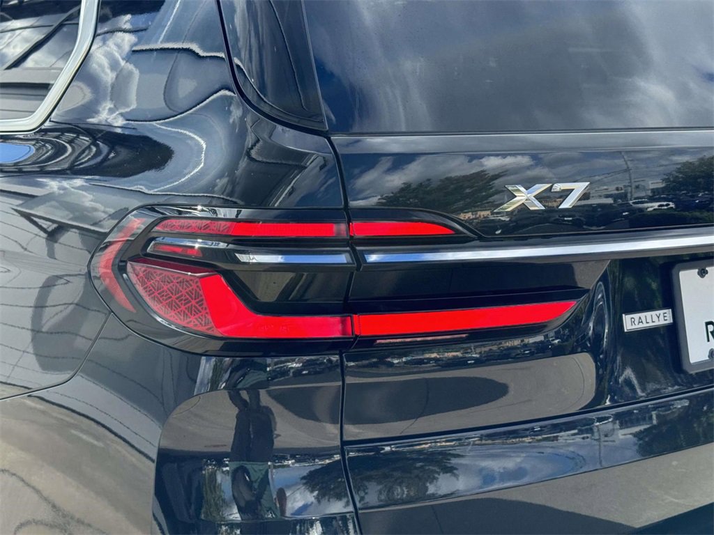 Certified 2025 BMW X7 xDrive40i w/ Premium Package image 10