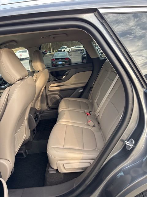 Used 2022 Lincoln Corsair FWD w/ Equipment Group 101A image 11