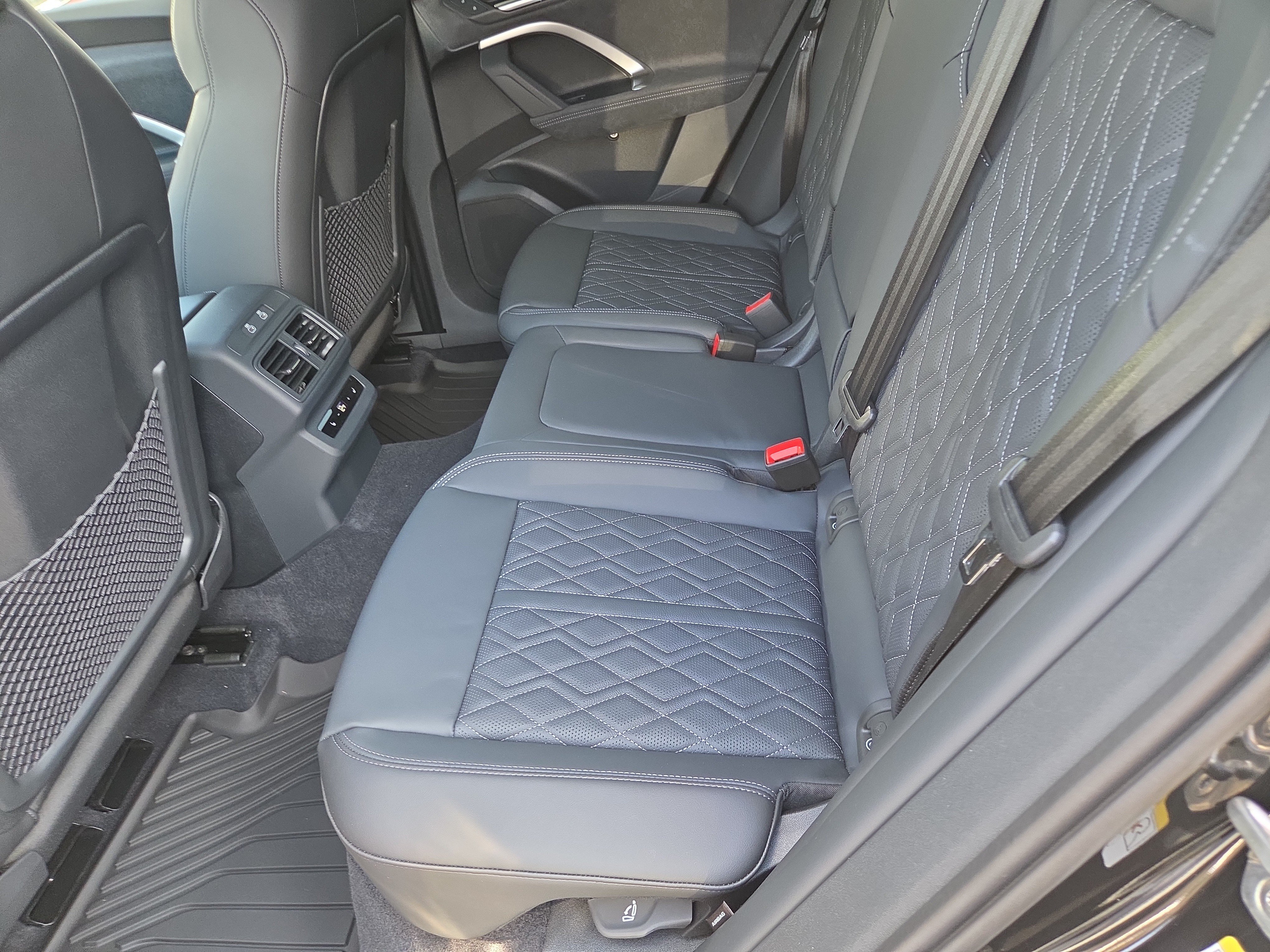 New 2026 Audi SQ5 Prestige AWD/4WD image 5