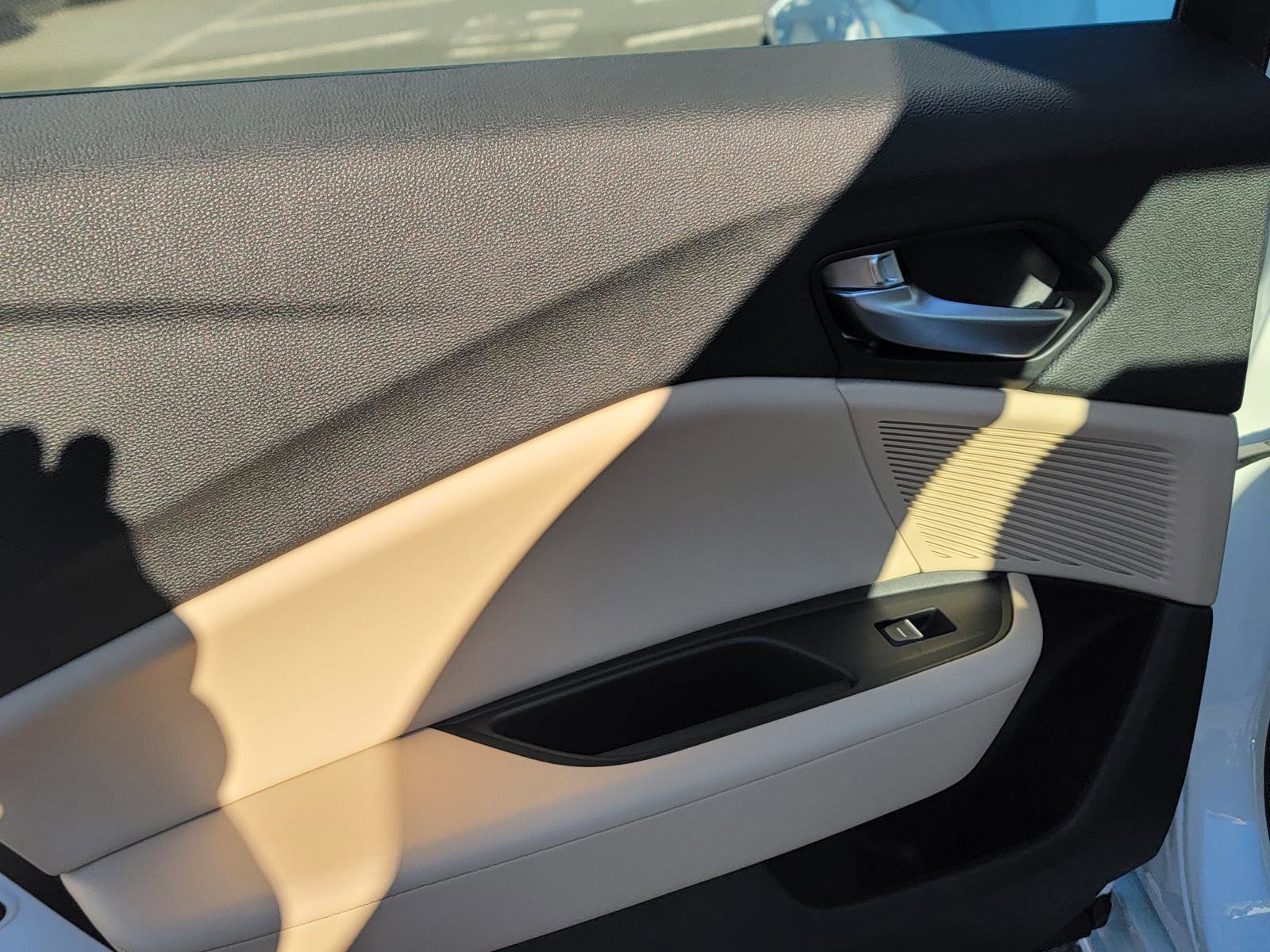 Certified 2025 Acura TLX w/ Technology Package image 10